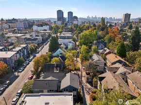 5255 Brooklyn Avenue NE, Seattle WA 98015