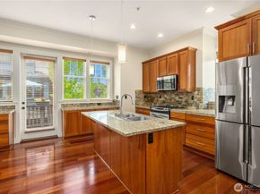 1186 NE Park Drive NE, Issaquah WA 98029