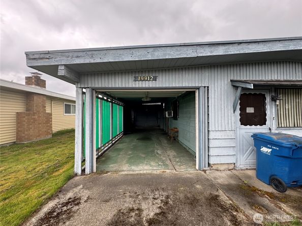 19912 108th Avenue SE, Kent WA 98031