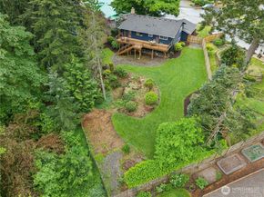 17518 NE 22nd Court, Redmond WA 98052
