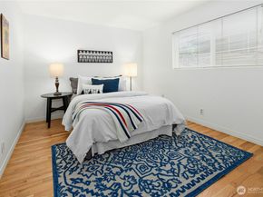 17518 NE 22nd Court, Redmond WA 98052