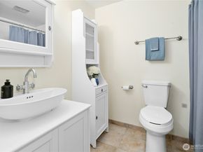 17518 NE 22nd Court, Redmond WA 98052