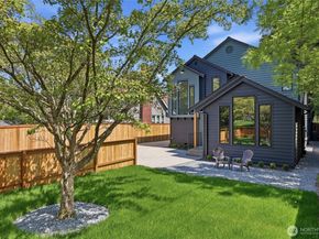 12562 17th Avenue NE, Seattle WA 98125