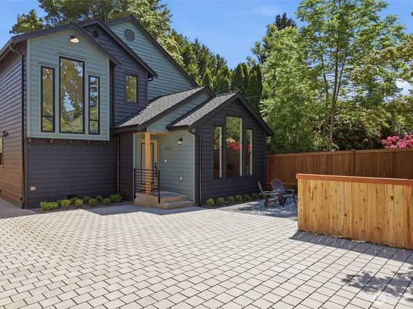 12562 17th Avenue NE, Seattle WA 98125