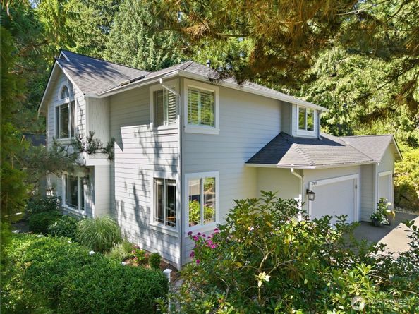 27621 NE Quail Creek Drive, Redmond WA 98053