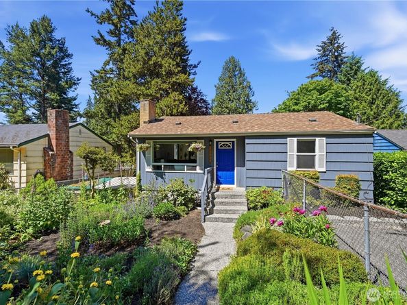 15839 15th Avenue NE, Shoreline WA 98155