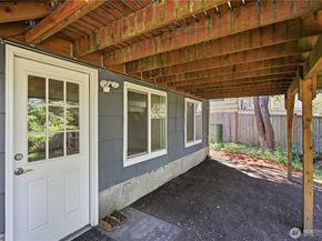 15839 15th Avenue NE, Shoreline WA 98155