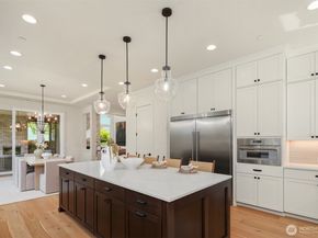 7311 152nd Avenue NE, Redmond WA 98052