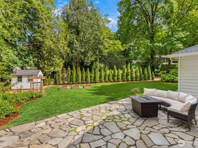 8980 Bay Street NE, Bainbridge Island WA 98110