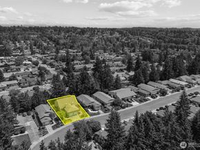 24440 13th Avenue S, Des Moines WA 98198