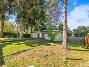 13721 37th Avenue NE, Seattle WA 98125