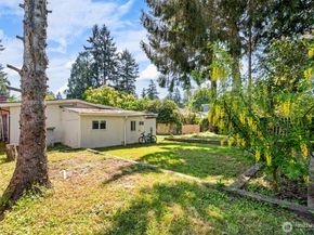 13721 37th Avenue NE, Seattle WA 98125