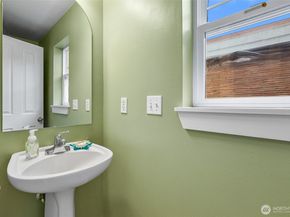 1533 NW 51st Street, Seattle WA 98107