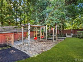 9925 SE 5th Street, Bellevue WA 98004