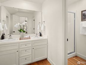 2038 9th Street W, Kirkland WA 98033
