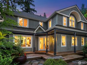 2038 9th Street W, Kirkland WA 98033