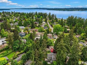 2038 9th Street W, Kirkland WA 98033