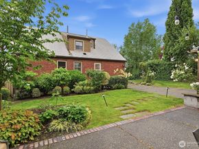 1560 28th Avenue W, Seattle WA 98199