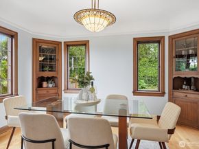 1560 28th Avenue W, Seattle WA 98199