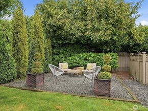 1560 28th Avenue W, Seattle WA 98199