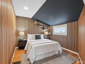 1560 28th Avenue W, Seattle WA 98199