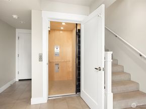 8902 NE 117th Place, Kirkland WA 98034