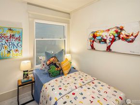 602 18th Avenue E, Seattle WA 98112
