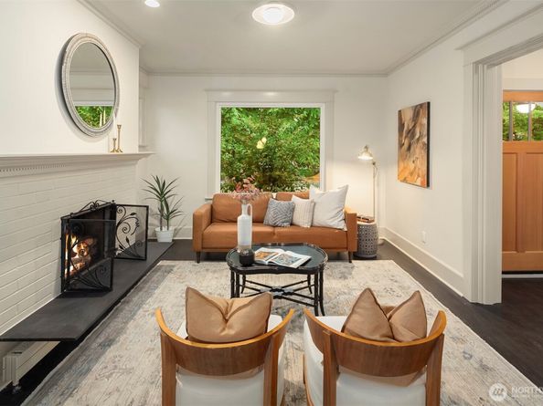 602 18th Avenue E, Seattle WA 98112