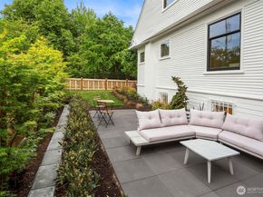 602 18th Avenue E, Seattle WA 98112