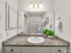 15335 Sunwood Boulevard C301, Tukwila WA 98188