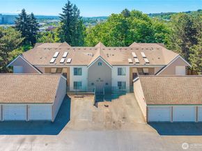 15335 Sunwood Boulevard C301, Tukwila WA 98188