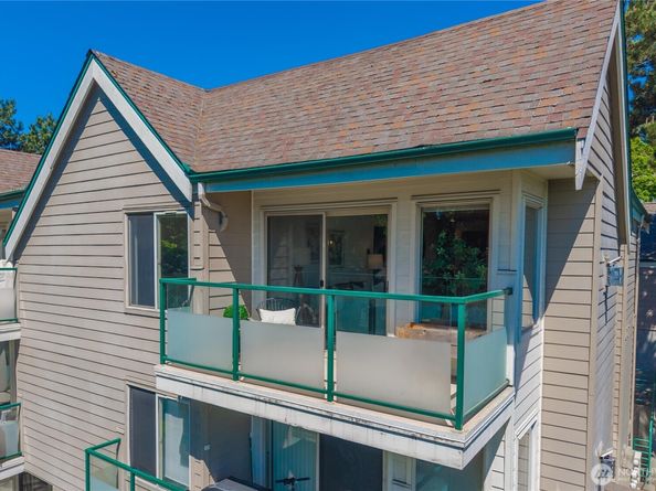 15335 Sunwood Boulevard C301, Tukwila WA 98188