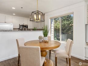15335 Sunwood Boulevard C301, Tukwila WA 98188
