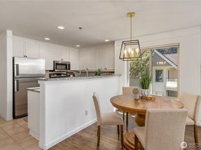 15335 Sunwood Boulevard C301, Tukwila WA 98188