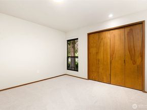 2518 Sahalee Drive East, Sammamish WA 98074