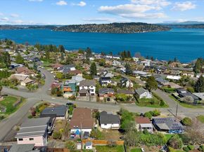 7915 S Lakeridge Drive, Seattle WA 98178