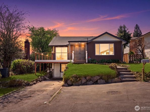 7915 S Lakeridge Drive, Seattle WA 98178