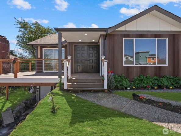 7915 S Lakeridge Drive, Seattle WA 98178