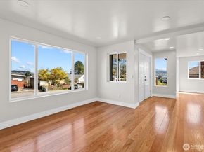 7915 S Lakeridge Drive, Seattle WA 98178