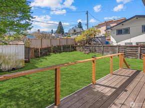 7915 S Lakeridge Drive, Seattle WA 98178
