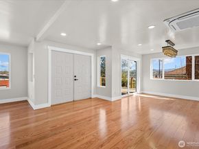 7915 S Lakeridge Drive, Seattle WA 98178
