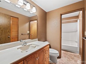 4920 200th Street SW A305, Lynnwood WA 98036