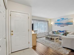 3723 NE 6th Street, Renton WA 98056