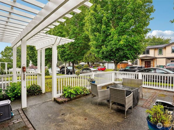 3723 NE 6th Street, Renton WA 98056