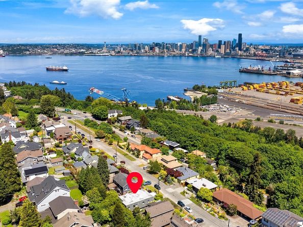 2727 36th Avenue SW, Seattle WA 98126