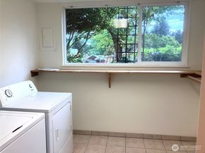 20621 5th Avenue S, Des Moines WA 98198