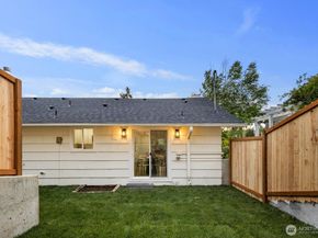 5810 57th Avenue NE, Seattle WA 98105