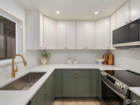 5810 57th Avenue NE, Seattle WA 98105