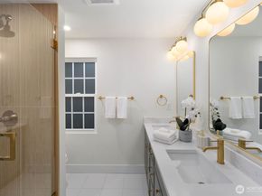 5810 57th Avenue NE, Seattle WA 98105