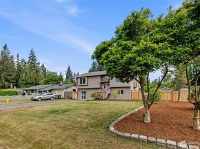 2233 NW Clinton Avenue, Poulsbo WA 98370